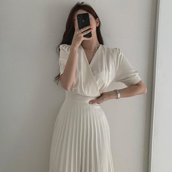 Elegant Lightly Mature Slimming V-neckline High Waist Lace-up Design Mid-length Short Sleeve Pleated size For Women